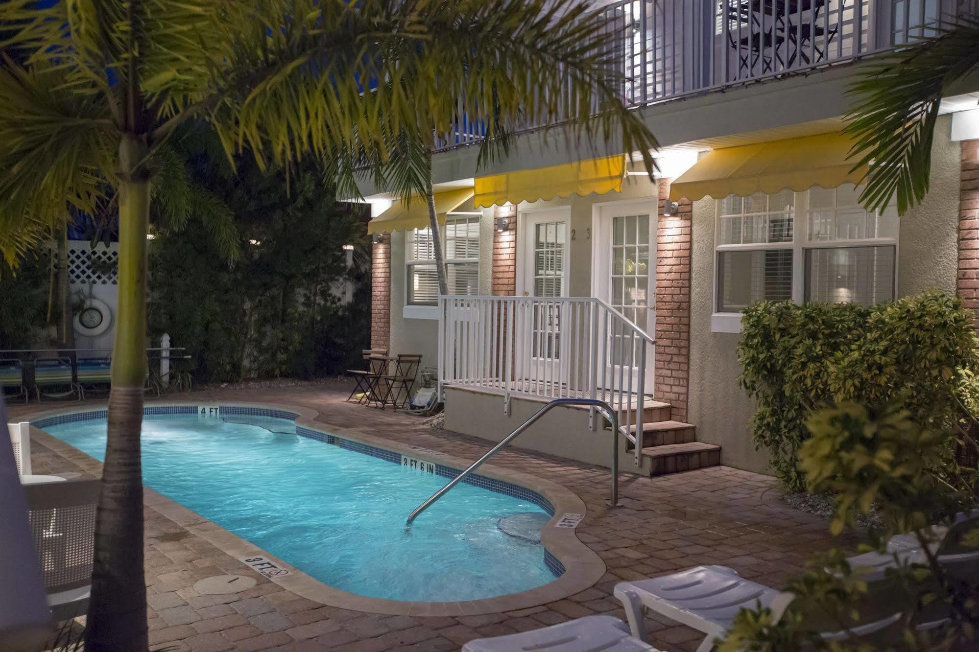 Coconut Inn Pass-A-Grille Beach St. Pete Beach Ngoại thất bức ảnh